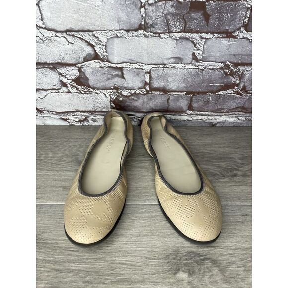 Studio Flexx Beige Leather Perforated Comfort Flats Shoes Women Sz 9M US/40.5EU - Picture 16 of 16